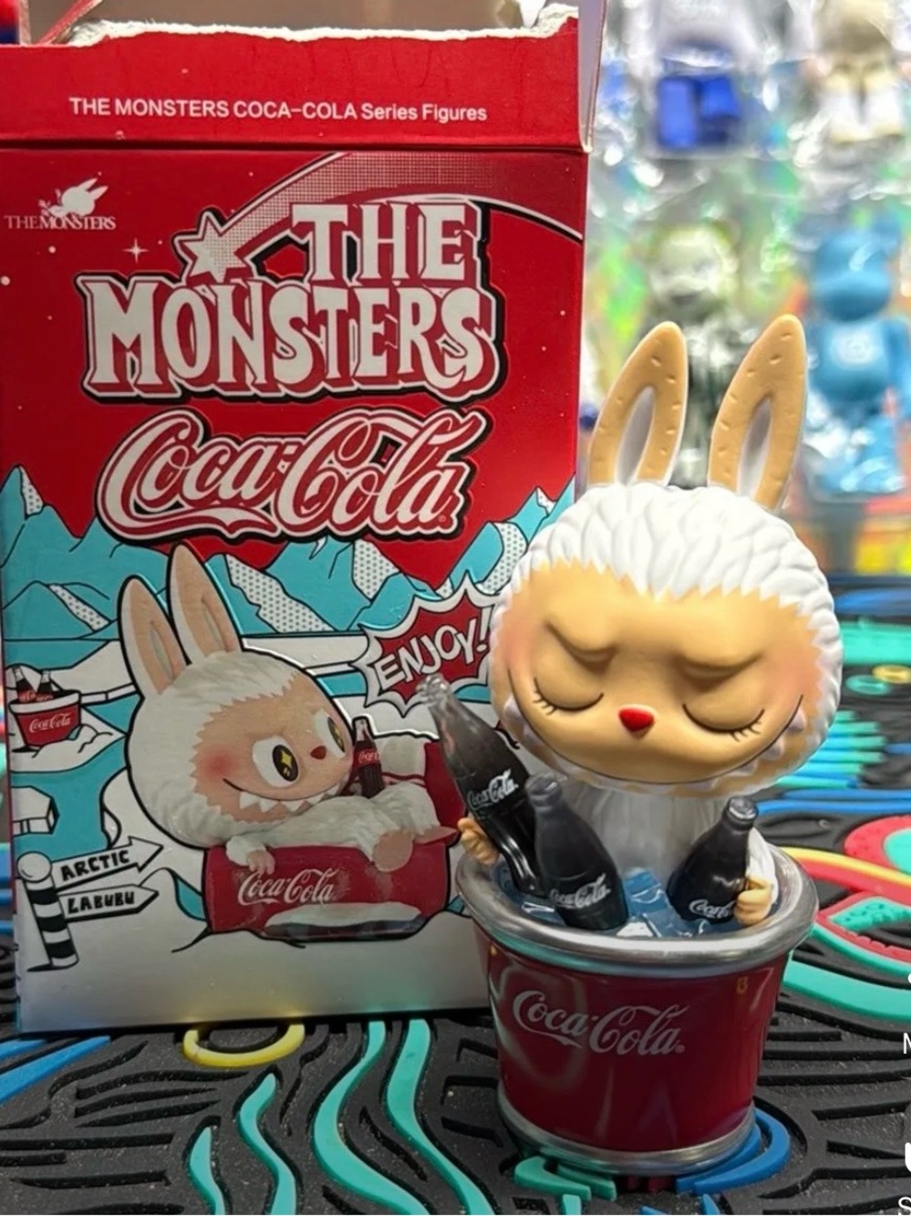 The Monsters Coca Cola Arctic Labubu Figure ❤️🤎🤍